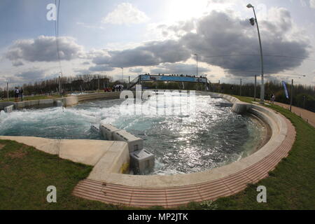 Canoe - Tesco en Slalom 2012 incluant la sélection des essais cliniques pour l'équipe de la Grande-Bretagne aux Jeux olympiques - Le Lee Valley White Water Centre, Hertfordshire 14 avril 2012 --- Image par © Paul Cunningham Banque D'Images