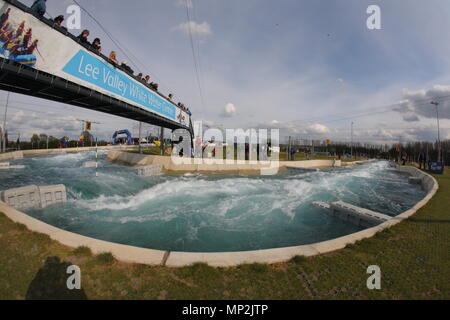 Canoe - Tesco en Slalom 2012 incluant la sélection des essais cliniques pour l'équipe de la Grande-Bretagne aux Jeux olympiques - Le Lee Valley White Water Centre, Hertfordshire 14 avril 2012 --- Image par © Paul Cunningham Banque D'Images