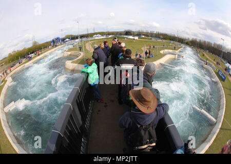 Canoe - Tesco en Slalom 2012 incluant la sélection des essais cliniques pour l'équipe de la Grande-Bretagne aux Jeux olympiques - Le Lee Valley White Water Centre, Hertfordshire 14 avril 2012 --- Image par © Paul Cunningham Banque D'Images