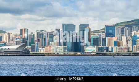 Hong Kong - Juillet 21, 2017 : Hong Kong city skyline in summer day Banque D'Images