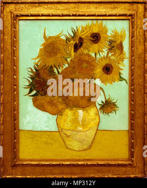 Anglais : Still Life : Vase avec douze tournesols) Deutsch : Sonnenblumen Magyar : Napraforgók tizenkét (napraforgóval Csendélet : 1, 1888). 1223 Vase avec douze Tournesols Banque D'Images