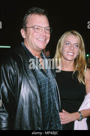 Tom Arnold & JulieArnold Tom & Julie (w)-2 événement dans la vie d'Hollywood, Californie - Red Carpet Event, USA, Cinéma, Célébrités, photographie, Bestof, Arts, Culture et divertissement, Célébrités, Mode Topix Meilleur de Hollywood, la vie, événement dans la vie d'Hollywood, Californie - Tapis rouge et en backstage, cinéma, télévision, célébrités, célébrités de la musique, Topix Bestof, Arts, Culture et divertissement, vertical, une seule personne, la photographie, les trois quarts, de 1993 à 1999, l'enquête de crédit , tsuni@Gamma-USA.com Tsuni / USA,  = = = Red Carpet Event, USA, Cinéma, Célébrités, Photographie, arts de la cultu Banque D'Images