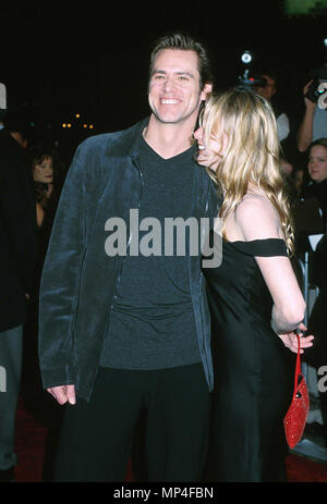 Jim Carrey & ReneeCarrey Zellweger Renee Zellweger & Jim-3un événement dans la vie d'Hollywood, Californie - Red Carpet Event, USA, Cinéma, Célébrités, photographie, Bestof, Arts, Culture et divertissement, Célébrités, Mode Topix Meilleur de Hollywood, la vie, événement dans la vie d'Hollywood, Californie - Tapis rouge et en backstage, cinéma, télévision, célébrités, célébrités de la musique, Topix Bestof, Arts, Culture et divertissement, vertical, une seule personne, la photographie, les trois quarts, de 1993 à 1999, l'enquête de crédit , tsuni@Gamma-USA.com Tsuni / USA,  = = = Red Carpet Event, USA, Cinéma, célébrités, photographe Banque D'Images