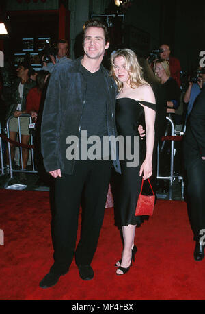 Jim Carrey & ReneeCarrey Zellweger Renee Zellweger & Jim-4 événement dans la vie d'Hollywood, Californie - Red Carpet Event, USA, Cinéma, Célébrités, photographie, Bestof, Arts, Culture et divertissement, Célébrités, Mode Topix Meilleur de Hollywood, la vie, événement dans la vie d'Hollywood, Californie - Tapis rouge et en backstage, cinéma, télévision, célébrités, célébrités de la musique, Topix Bestof, Arts, Culture et divertissement, vertical, une seule personne, la photographie, les trois quarts, de 1993 à 1999, l'enquête de crédit , tsuni@Gamma-USA.com Tsuni / USA,  = = = Red Carpet Event, USA, Cinéma, Célébrités, Photogr Banque D'Images