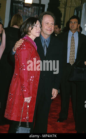 Cristal, Billy & Janice -femme -Billy Crystal & Janice événement dans la vie d'Hollywood, Californie - Red Carpet Event, USA, Cinéma, Célébrités, photographie, Bestof, Arts, Culture et divertissement, Célébrités, Mode Topix Meilleur de Hollywood, la vie, événement dans la vie d'Hollywood, Californie - Tapis rouge et en backstage, cinéma, télévision, célébrités, célébrités de la musique, Topix Bestof, Arts, Culture et divertissement, vertical, une seule personne, la photographie, les trois quarts, de 1993 à 1999, l'enquête de crédit , tsuni@Gamma-USA.com Tsuni / USA,  = = = Red Carpet Event, USA, Cinéma, Célébrités, photographie, Banque D'Images