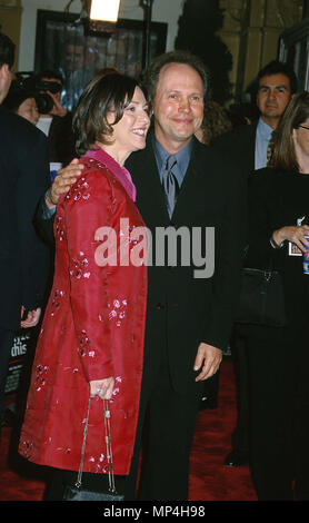 Cristal, Billy & Janice -femme -Cristal, Billy & Janice événement dans la vie d'Hollywood, Californie - Red Carpet Event, USA, Cinéma, Célébrités, photographie, Bestof, Arts, Culture et divertissement, Célébrités, Mode Topix Meilleur de Hollywood, la vie, événement dans la vie d'Hollywood, Californie - Tapis rouge et en backstage, cinéma, télévision, célébrités, célébrités de la musique, Topix Bestof, Arts, Culture et divertissement, vertical, une seule personne, la photographie, les trois quarts, de 1993 à 1999, l'enquête de crédit , tsuni@Gamma-USA.com Tsuni / USA,  = = = Red Carpet Event, USA, l'industrie du cinéma, des célébrités, Photographie Banque D'Images