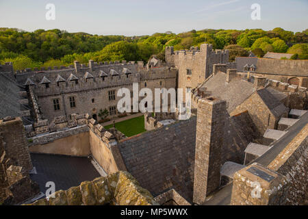 Le Château de St Donat, accueil de l'UWC Atlantic College, près de la ville de Llantwit Major dans la vallée de Glamorgan, Pays de Galles, Royaume-Uni. Banque D'Images