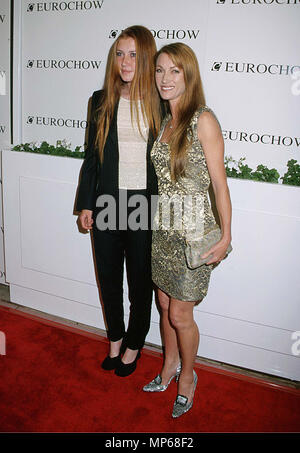 Jane Seymour & Katie (d)Seymour Jane & Katie (d) 2006, à Hollywood, Californie - La vie de l'événement Tapis Rouge, USA, Cinéma, Célébrités, photographie, Bestof, Arts, Culture et divertissement, Célébrités, Mode Topix Meilleur de Hollywood, la vie, événement dans la vie d'Hollywood, Californie - Tapis rouge et en backstage, cinéma, télévision, célébrités, célébrités de la musique, Topix Bestof, Arts, Culture et divertissement, vertical, une seule personne, la photographie, les trois quarts, de 1993 à 1999, l'enquête de crédit , tsuni@Gamma-USA.com Tsuni / USA,  = = = Red Carpet Event, USA, Cinéma, Célébrités, photographie, Arts Banque D'Images