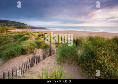 Les dunes de sable de Croyde Bay sur la côte nord du Devon, Angleterre. Banque D'Images