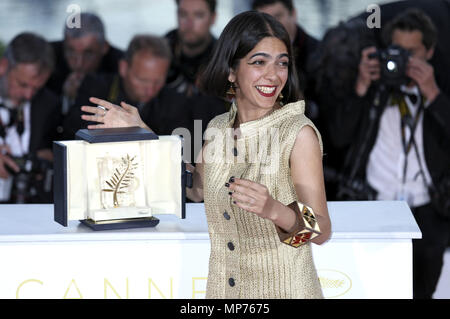 Cannes, France. 19 mai, 2018. L'actrice iranienne et fille de Jafar Panahi Solmaz Panahi au photocall avec les lauréats lors de la 71e édition du Festival de Cannes au Palais des Festivals le 19 mai 2018 à Cannes, France | worldwide Credit : dpa/Alamy Live News Banque D'Images