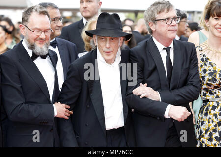 Cannes, France. 18 mai, 2018. Edward Lachman participant à la "Le Poirier sauvage/Ahlat Agac' premiere au cours de la 71e édition du Festival de Cannes au Palais des Festivals le 18 mai 2018 à Cannes, France | worldwide Credit : dpa/Alamy Live News Banque D'Images