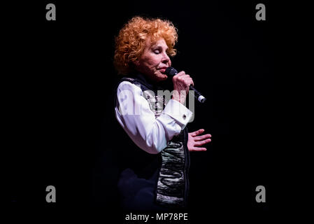 L'Italie, le 21 mai 2018 : Le chanteur et compositeur italien Ornella Vanoni en live sur la scène du Teatro Colosseo à Turin pour son 'La Mia Storia' (Mon histoire personnelle) tour 2018. Photo : Alessandro Bosio/Alamy Live News Banque D'Images
