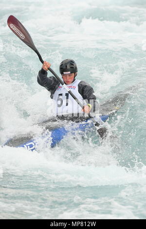 Canoe - Tesco en Slalom 2012 incluant la sélection des essais cliniques pour l'équipe de la Grande-Bretagne aux Jeux Olympiques - Mallory Franklin est concurrentiel dans le Kayak femmes seul événement au Lee Valley White Water Centre, Hertfordshire 15 avril 2012 --- Image par © Paul Cunningham Banque D'Images