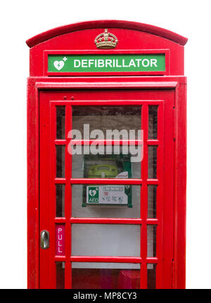 Défibrillateur. Une vieille cabine téléphonique rouge utilisé pour loger une defribillator, Sheldon, Derbyshire, Angleterre, RU Banque D'Images