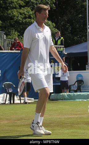 Peter-Fleming et Peter Mcnamara jouer au tournoi de tennis de Liverpool Fairbrother/AlamyPeter crédit Ian Fleming Banque D'Images