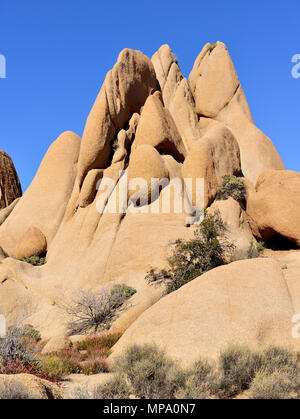 Rock monzogranite, Skull Rock area, Jumbo Rocks campground, Joshua Tree National Park, CA 68346 180315 Banque D'Images