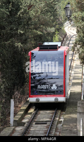 Trajet en funiculaire sur le mont Mtatsminda à Tbilissi Banque D'Images