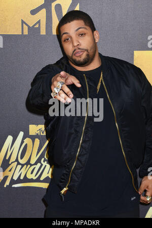 O'Shea Jackson 144 à 2016 MTV Movie Awards sur la Warner Bros sort de Burbank / Los Angeles. 9 avril 2016.O'Shea Jackson 144 ------------- Red Carpet Event, Vertical, USA, Cinéma, Célébrités, photographie, Bestof, Arts, Culture et divertissement, Célébrités Topix fashion / Vertical, Best of, événement dans la vie d'Hollywood, Californie - Tapis rouge et en backstage, USA, Cinéma, Célébrités, cinéma, télévision, Célébrités célébrités musique, photographie, Arts et culture, Bestof, divertissement, Topix trois quarts, vertical, une personne, à partir de l'an , 2016, enquête tsuni-Gamma@US Banque D'Images