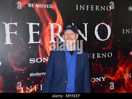 Ron Howard - directeur 063 au Los Angeles Projection d'Inferno à la DGA Theatre de Los Angeles. 25 octobre, 2016.Ron Howard - directeur 063 ------------- Red Carpet Event, Vertical, USA, Cinéma, Célébrités, photographie, Bestof, Arts, Culture et divertissement, Célébrités Topix fashion / Vertical, Best of, événement dans la vie d'Hollywood, Californie - Tapis rouge et en backstage, USA, Cinéma, Célébrités, cinéma, télévision, Célébrités célébrités musique, photographie, Arts et culture, Bestof, divertissement, Topix trois quarts, vertical, une personne, à partir de l'an , 2016, inqu Banque D'Images