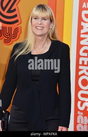 Terry Irwin arrivant à la Nice Guys première au théâtre chinois de Grauman à Los Angeles. 10 mai 2016.Terry Irwin ------------- Red Carpet Event, Vertical, USA, Cinéma, Célébrités, photographie, Bestof, Arts, Culture et divertissement, Célébrités Topix fashion / Vertical, Best of, événement dans la vie d'Hollywood, Californie - Tapis rouge et en backstage, USA, Cinéma, Célébrités, cinéma, télévision, Célébrités célébrités musique, photographie, Arts et culture, Bestof, divertissement, Topix trois quarts, vertical, une personne, à partir de l'an , 2016, enquête tsuni@Gamma-USA.com Banque D'Images