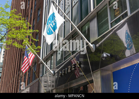 Bâtiment du siège mondial de Pfizer/, NYC Banque D'Images