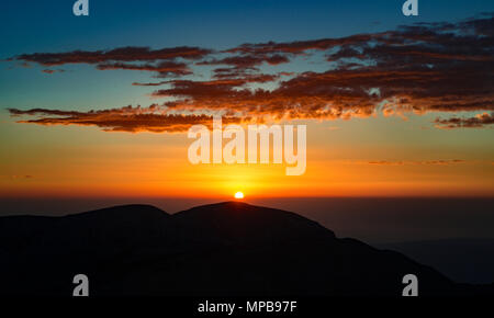 Lever du soleil sur la mer Adriatique depuis le haut de la Majella. Abruzzo Banque D'Images