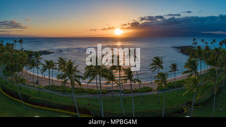 Coucher du soleil à l'antenne, Kapalua Bay Maui, Hawaii Banque D'Images