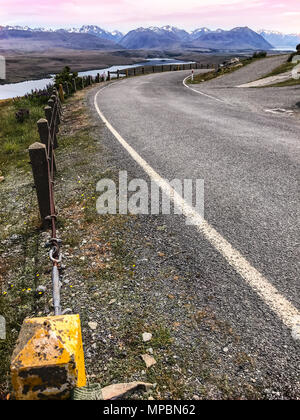 Vue du lac Alexandrina à partir de la route de mt john près de lake Tekapo Banque D'Images