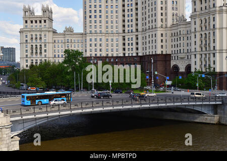 Moscou, Russie - 12 mai. En 2018. La circulation sur le pont de petite Ustyinsky Banque D'Images