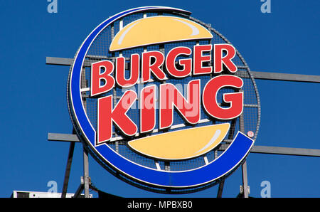 Amsterdam, Pays-Bas-octobre 10, 2015 : Logo Burger King sur le dessus d'un restaurant Banque D'Images