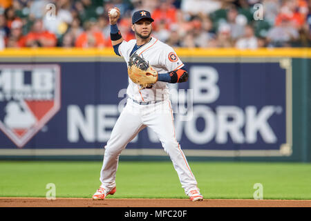 Houston, TX, USA. 19 mai, 2018. Le joueur de premier but des Houston Astros Yuli Gurriel (10) pendant un match entre les Astros de Houston et les Indians de Cleveland au Minute Maid Park de Houston, TX. Cleveland a gagné le match 5 à 4.Trask Smith/CSM/Alamy Live News Banque D'Images