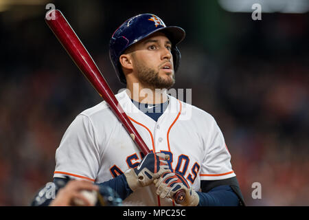 Houston, TX, USA. 19 mai, 2018. Astros de Houston droit fielder George Springer (4) pendant un match entre les Astros de Houston et les Indians de Cleveland au Minute Maid Park de Houston, TX. Cleveland a gagné le match 5 à 4.Trask Smith/CSM/Alamy Live News Banque D'Images