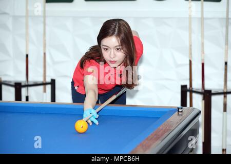 Séoul, Corée. 22 mai, 2018. Shin Soo-ji, Kim Su-Ro record pour MBC billard show à Séoul, Corée, le 22 mai 2018.(La Chine et la Corée à l'homme) Credit : TopPhoto/Alamy Live News Banque D'Images