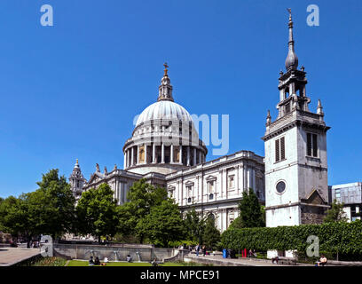 La Cathédrale St Paul de Londres, les jardins du Festival Banque D'Images