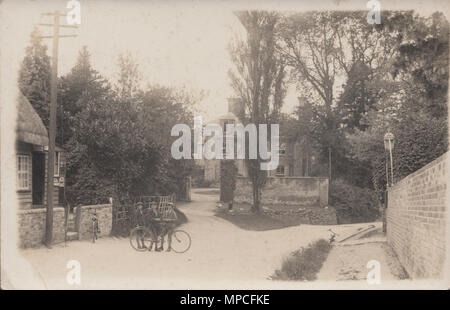 Vintage Photo de Scène de rue et La Poste en Lilbourne Milton, Wiltshire, England, UK Banque D'Images