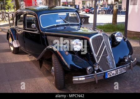 Citroen 15 CV Traction Avant, la production 1934-1957, Cologne, Allemagne. Citroen 15 CV Traction Avant, Produktionszeitraum 1953-1962, Köln, Deutschland Banque D'Images