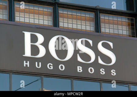 Amsterdam, Pays-Bas-octobre 10, 2015 : Façade de la boutique Hugo Boss à Amsterdam Banque D'Images