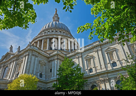 La Cathédrale St Paul, à Londres, Sir Christopher Wren est chef-d'œuvre architectural de l'édifice, qui domine toujours la ville de Londres Banque D'Images