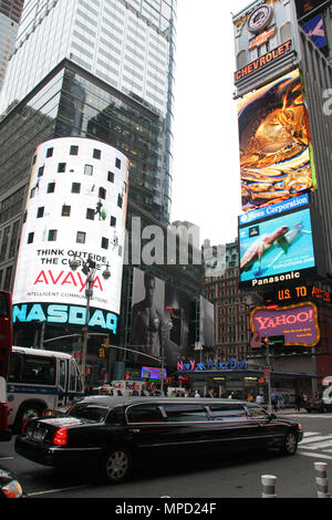 New York, USA-octobre 26,2007:Times Square est le centre culturel de la ville de New York. Banque D'Images