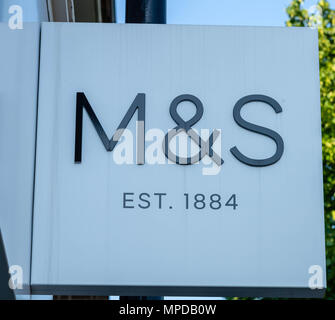 La fermeture de Marks & Spencer, magasin et boutique M&S avant de Brentwood, Essex Banque D'Images