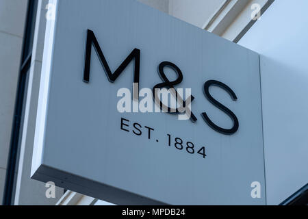 La fermeture de Marks & Spencer, magasin et boutique M&S avant de Brentwood, Essex Banque D'Images