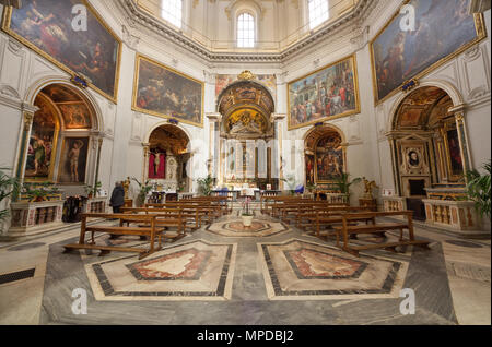 L'intérieur de Santa Maria della Pace (Notre Dame de la paix) - Rome Banque D'Images