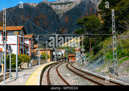 Gare dans le village d'El Chorro à la fin du sentier de Caminito Del Rey, Espagne Banque D'Images