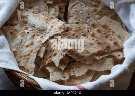 Pain plat croustillant Carasau volet à partir de la Sardaigne. (Pain). L'alimentation biologique. Banque D'Images