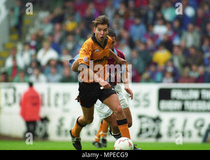 BURNLEY V LOUPS À TURF MOOR 0-1 17/9/94 loups Darren Ferguson Banque D'Images