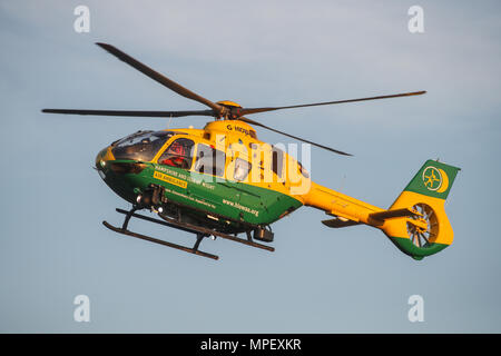 Hampshire et l'île de Wight d'ambulance aérienne par hélicoptère Banque D'Images