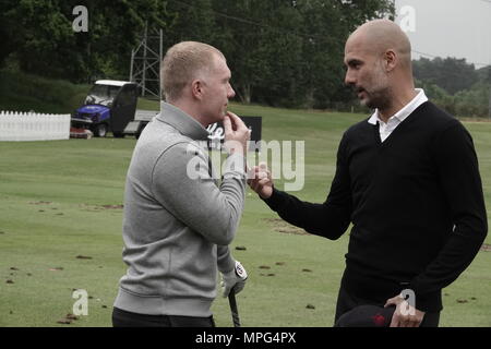 23 mai 2018, Pep Guardiola, entraîneur du club de football Manchester City, joue au golf au/BMW PGA Championship à Wentworth, Surrey, UK Banque D'Images