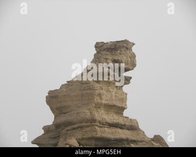 Nanjing, Nanjing, Chine. 23 mai, 2018. Dunhuang, Chine Situé à 180 kilomètres au nord-ouest de la ville de Dunhuang, dans le nord-ouest de la province de Gansu, Dunhuang le Yadan géologique National Park est le plus grand d'un relief Yadan trouvés jusqu'à présent. Le parc s'étend sur vingt-cinq kilomètres du nord au sud et environ deux kilomètres d'est en ouest. Il dispose de l'unique et merveilleux paysages et scènes de désert de Gobi. Crédit : SIPA Asie/ZUMA/Alamy Fil Live News Banque D'Images