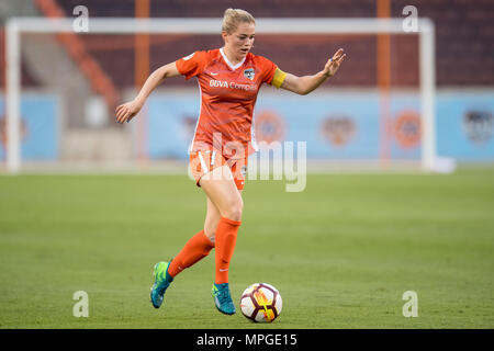 Houston, TX, USA. 23 mai, 2018. Houston Dash en avant Kealia Ohai (7) contrôle la balle lors d'un match de football entre l'avancée NWSL Houston Dash et le règne de Seattle au stade BBVA Compass à Houston, TX. Le tableau de bord a gagné 2 à 1.Trask Smith/CSM/Alamy Live News Banque D'Images