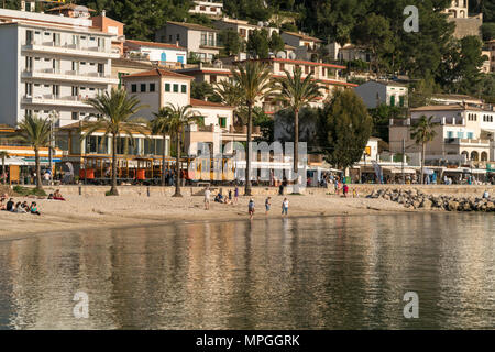 Strand Platja des Traves à Port de Soller, Majorque, Baléares, Espagne | plage Platja des Traves, Port de Soller, Majorque, Îles Baléares, Espagne, Banque D'Images